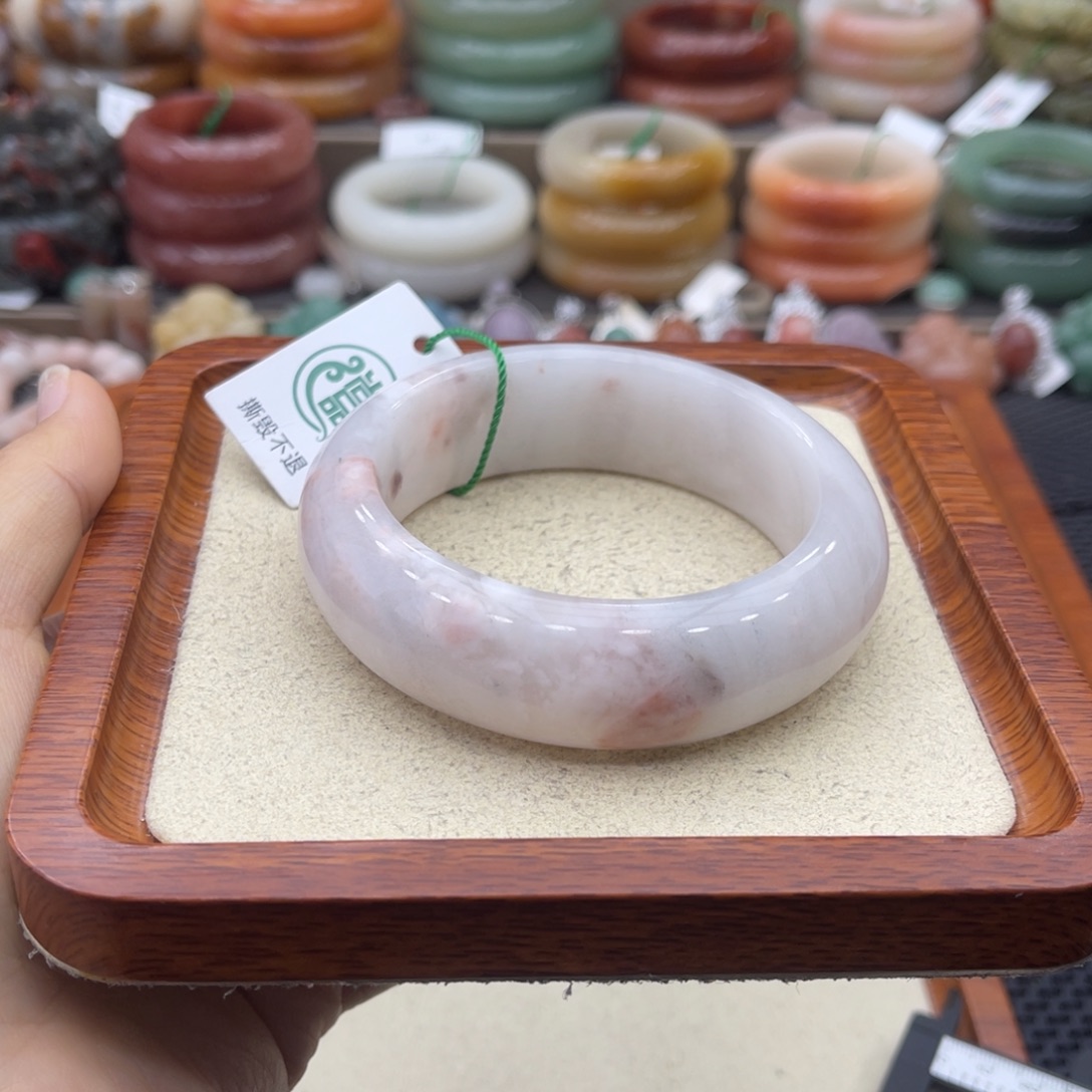 石英质玉未镶嵌手镯