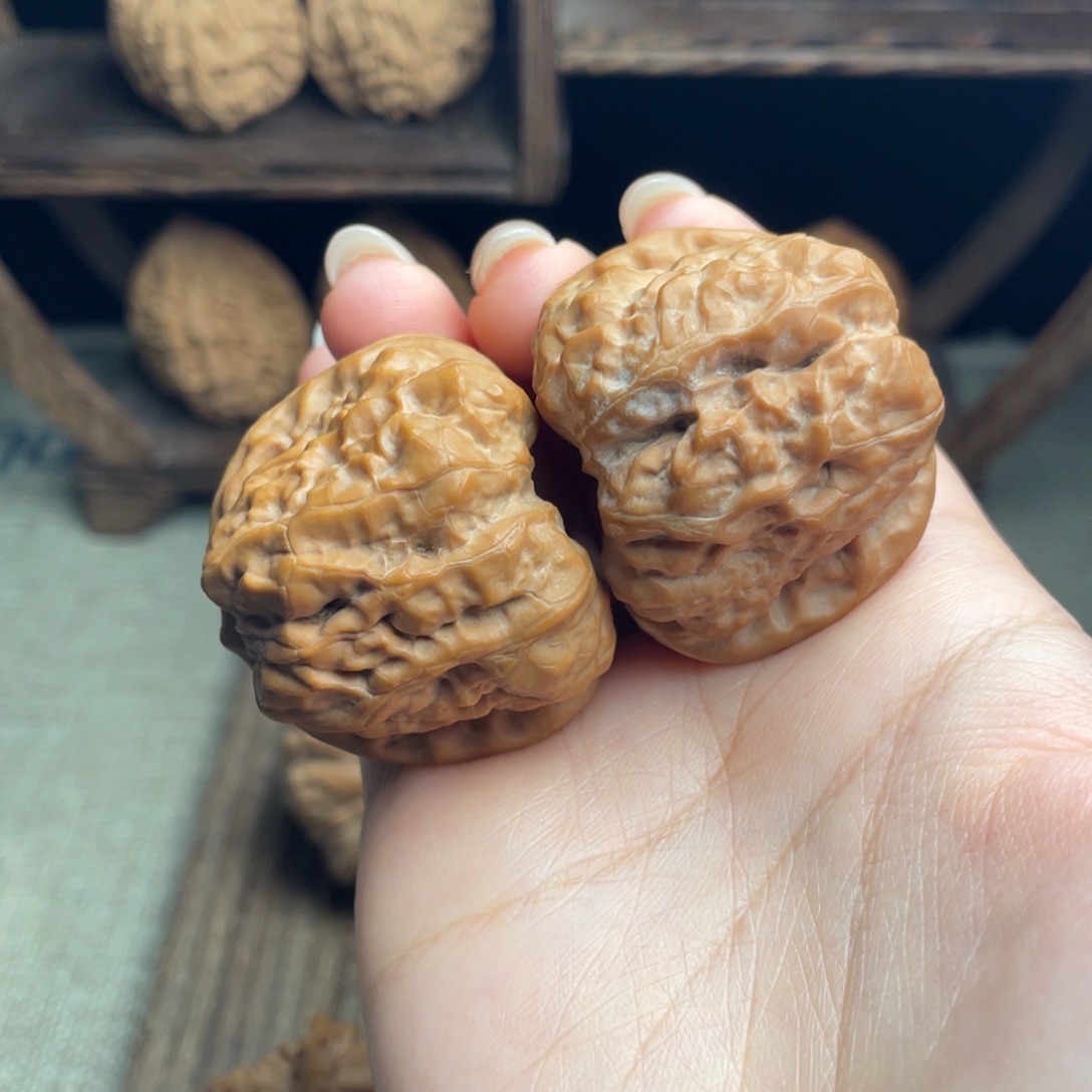 文玩核桃吊坠蛤蟆头40 全品白茬精配毕业红皮克重打手