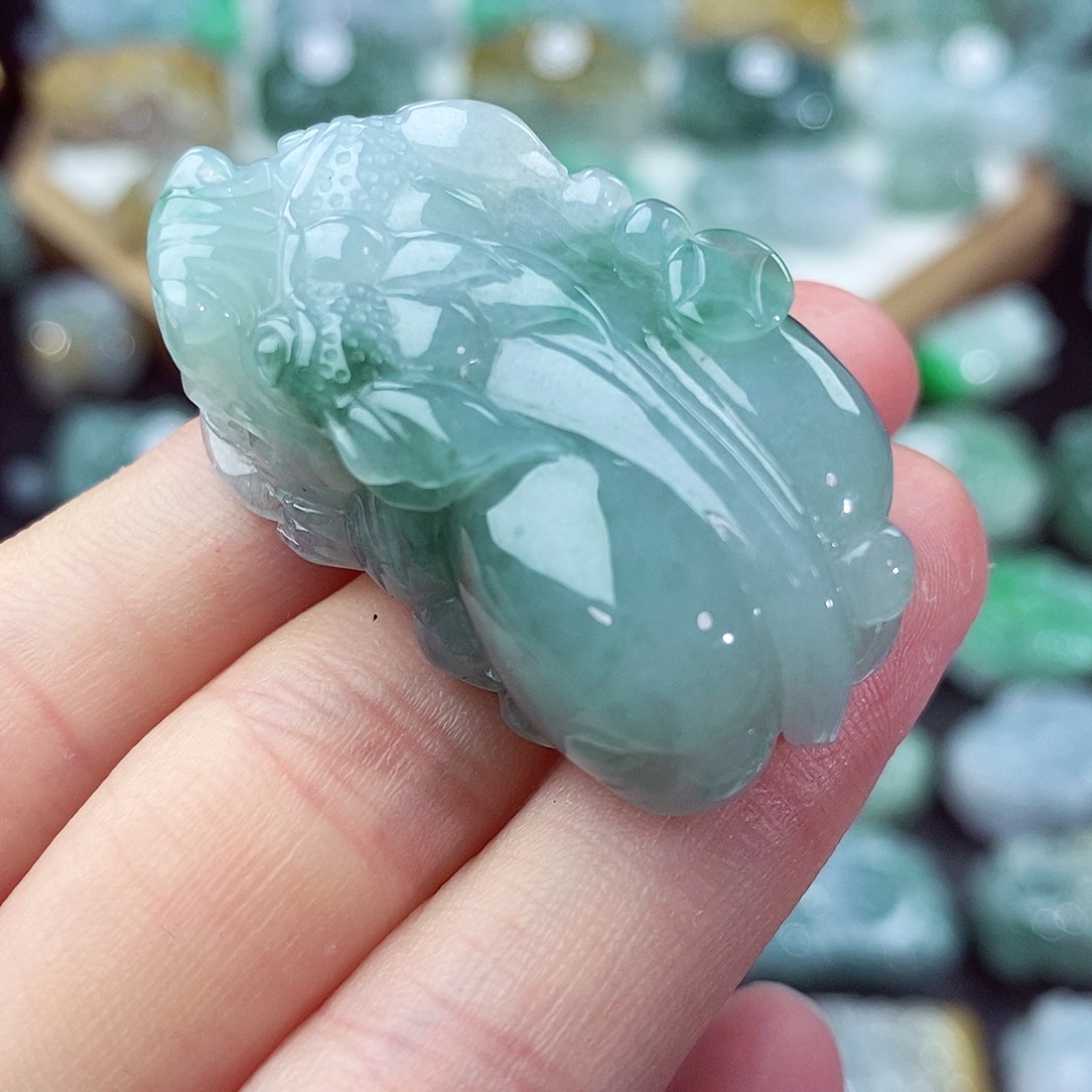 翡翠颈饰未镶嵌天然