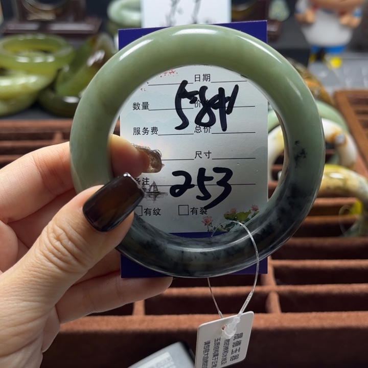 蛇纹石玉手镯未镶嵌