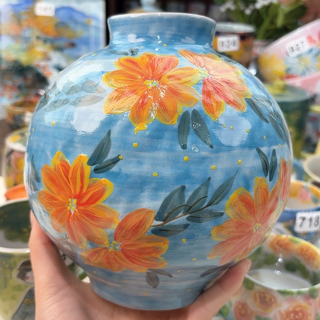 瓷片兔兔好可爱呀打个