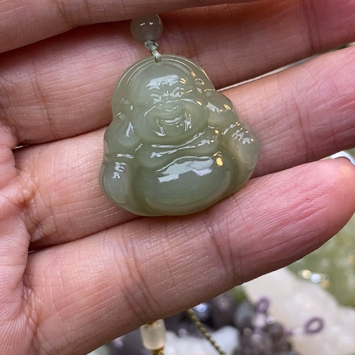****怡和田玉未镶嵌颈饰