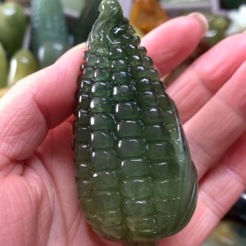 蛇纹石玉未镶嵌手把件