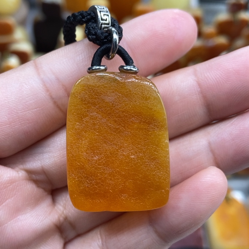 【闪购商品】琥珀颈饰未镶嵌