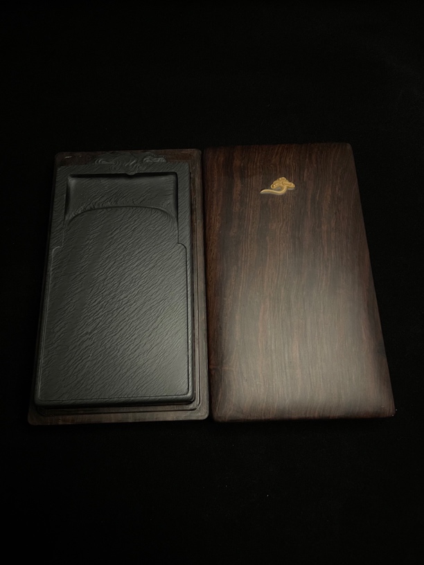 歙砚水舷坑水波 六寸长方云纹门字砚 品相质地皆到位的一方珍品 