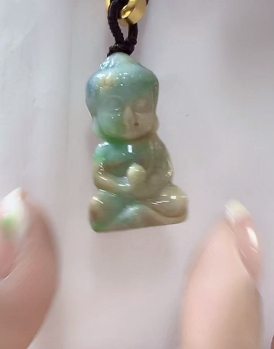 天然翡翠A货孤品吊坠123