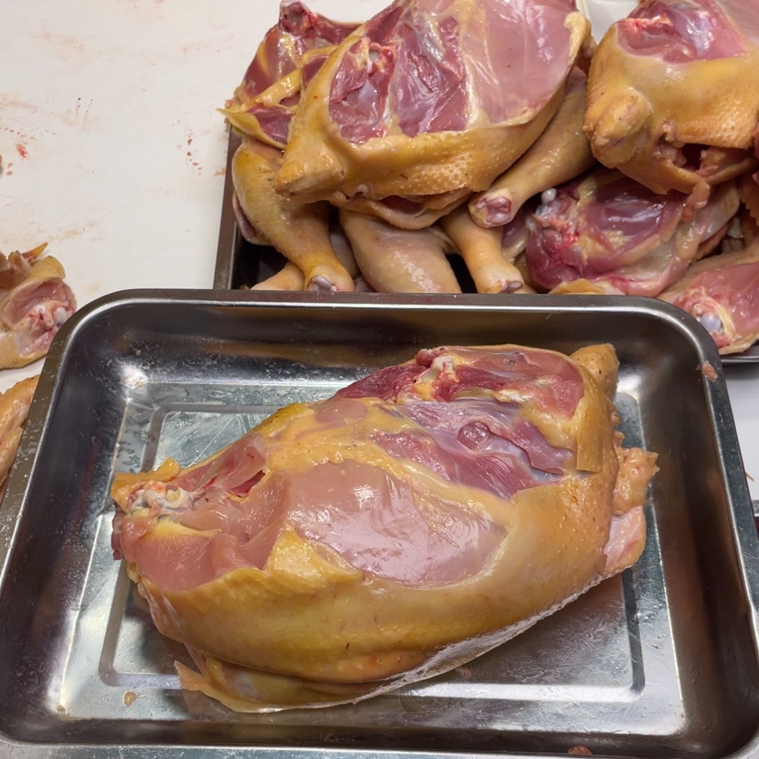 3食用农产品鸡肉架2.63斤