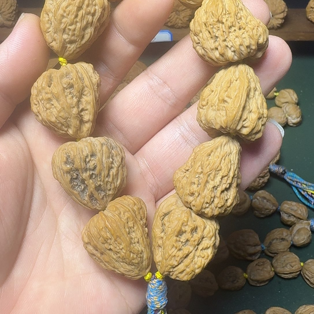 青***茂手串文玩核桃南疆