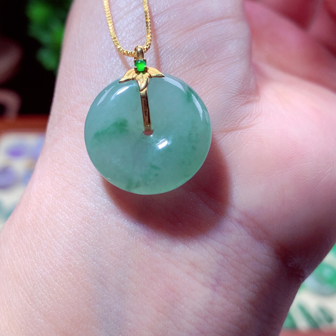 翡翠吊坠(不含链)18K金镶嵌