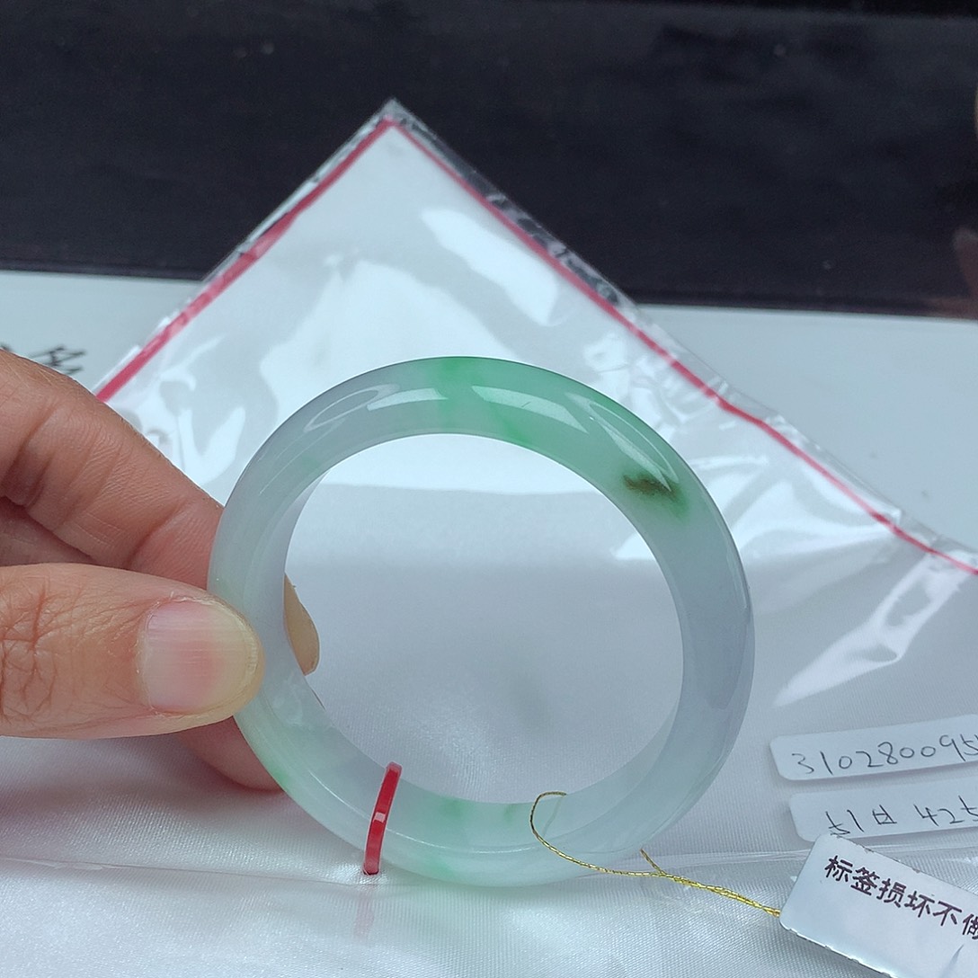 翡翠手镯未镶嵌51圈0954