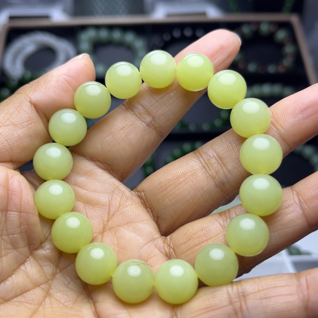 和田玉未镶嵌手串