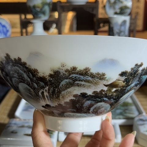 汪派山水汪沁粉彩