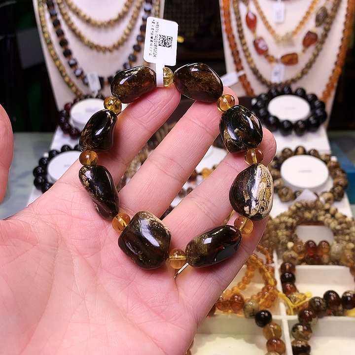 龙***海琥珀未镶嵌裸石378