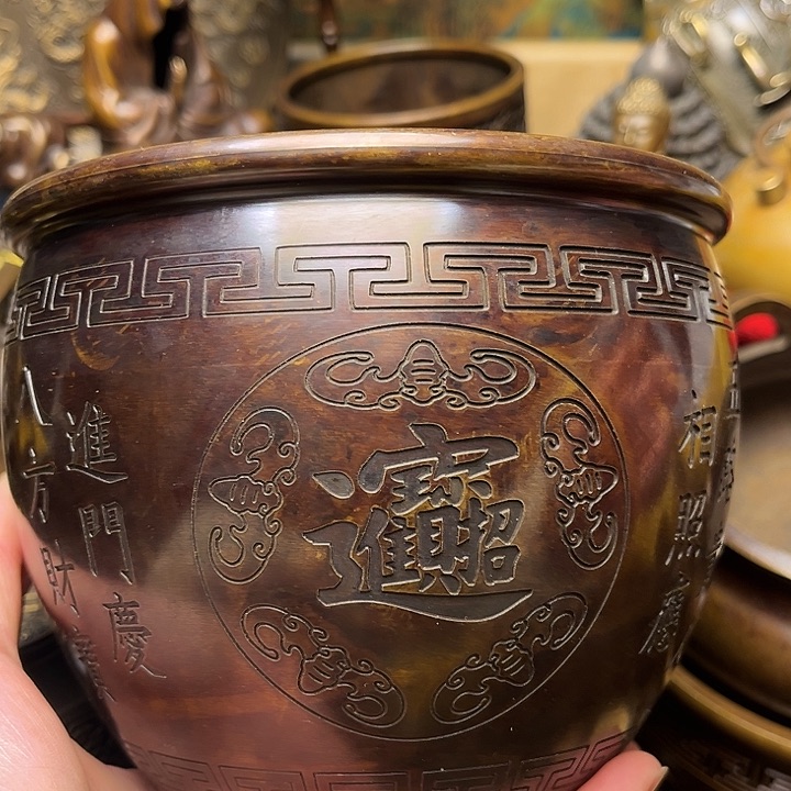 精美铜器批发档口