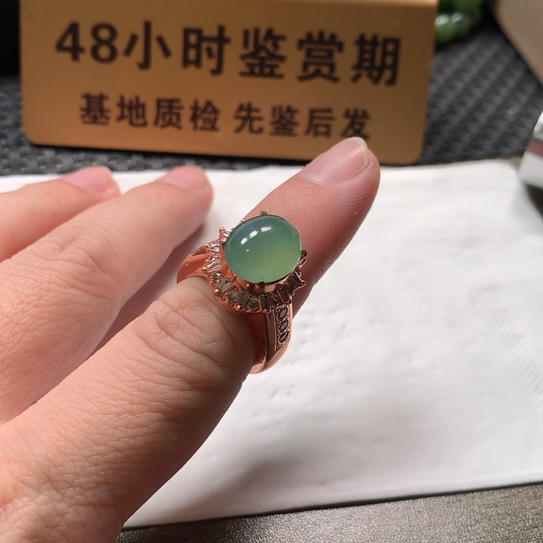 颈饰未镶嵌翡翠卡12*9.5