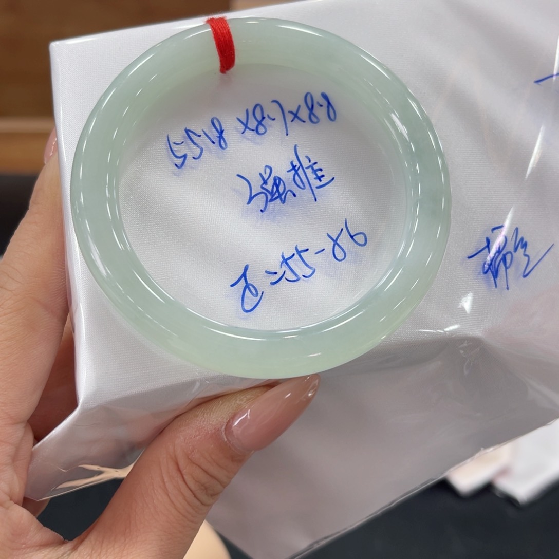 未镶嵌手镯翡翠翡翠