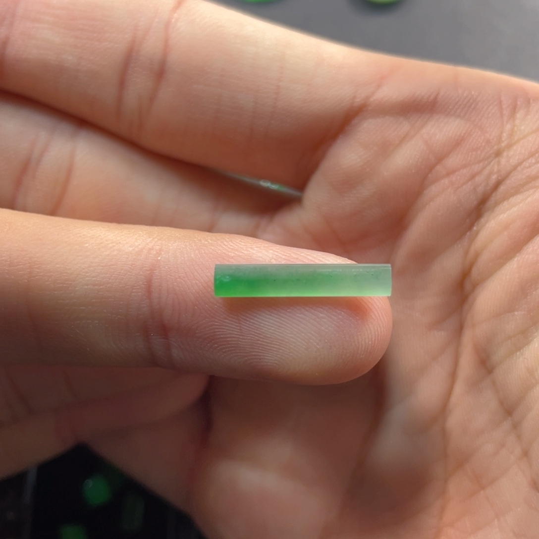 翡翠挂件未镶嵌翡翠珠宝翡翠珠宝