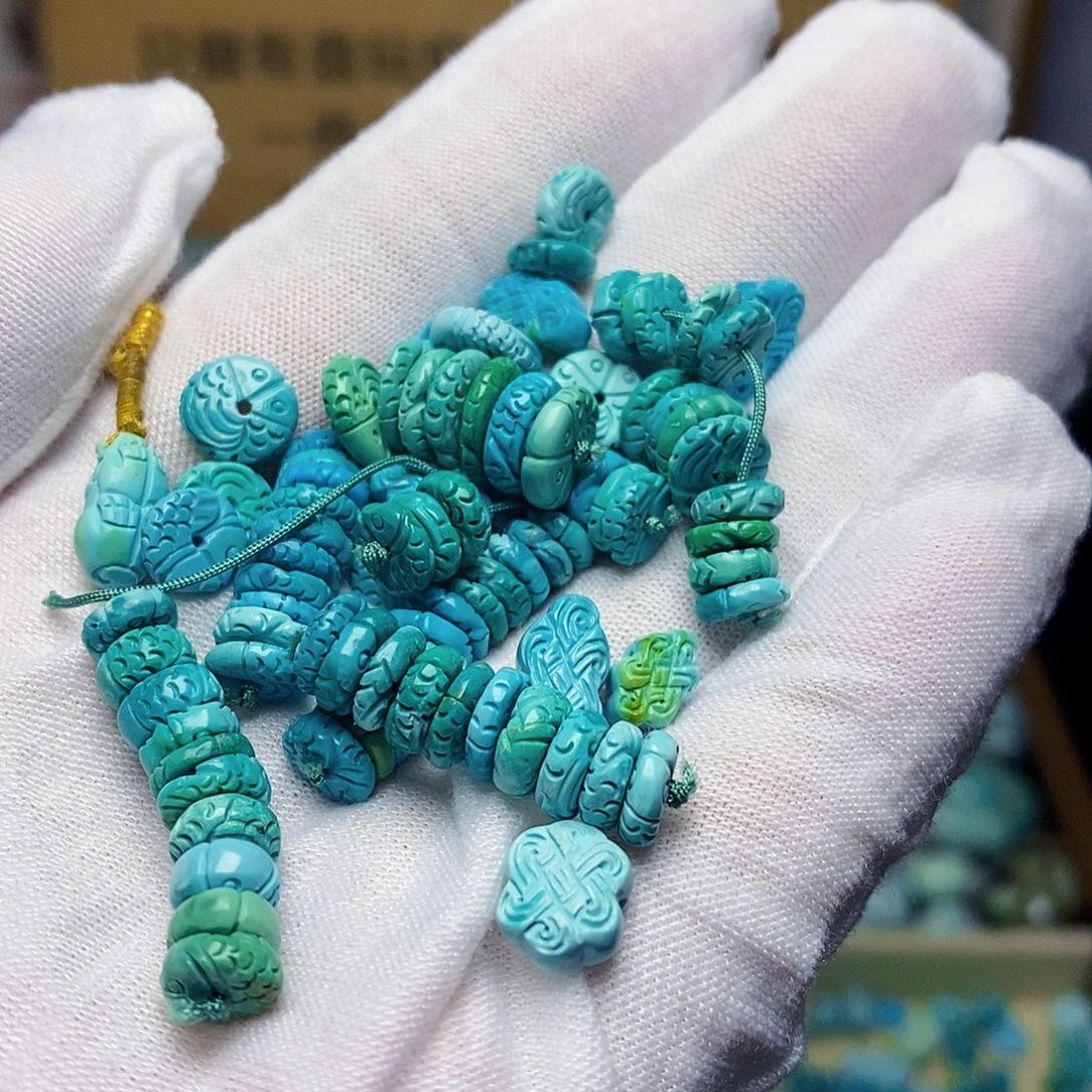 南红玛瑙未镶嵌珠宝奇石