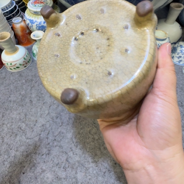 德****杯子陶瓷工艺品摆件哥釉三足炉