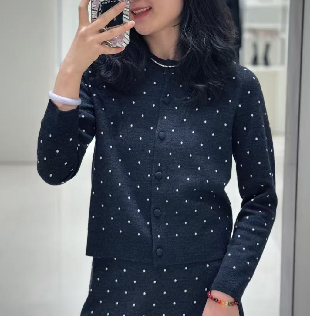 小禾同款 圆领波点开衫  女士长袖精纺羊毛针织衫