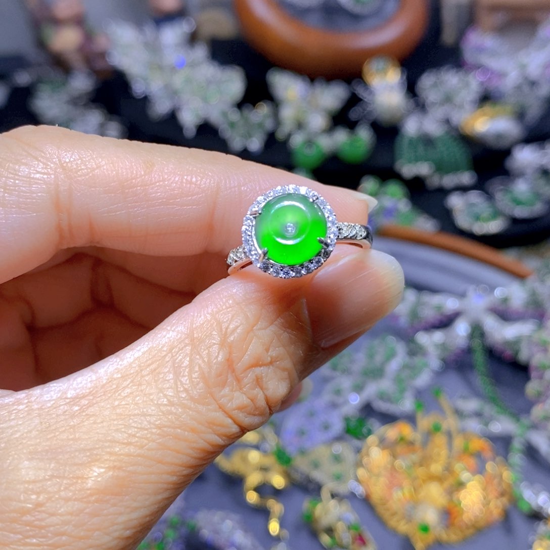 翡翠颈饰银S925镶嵌天然翡翠