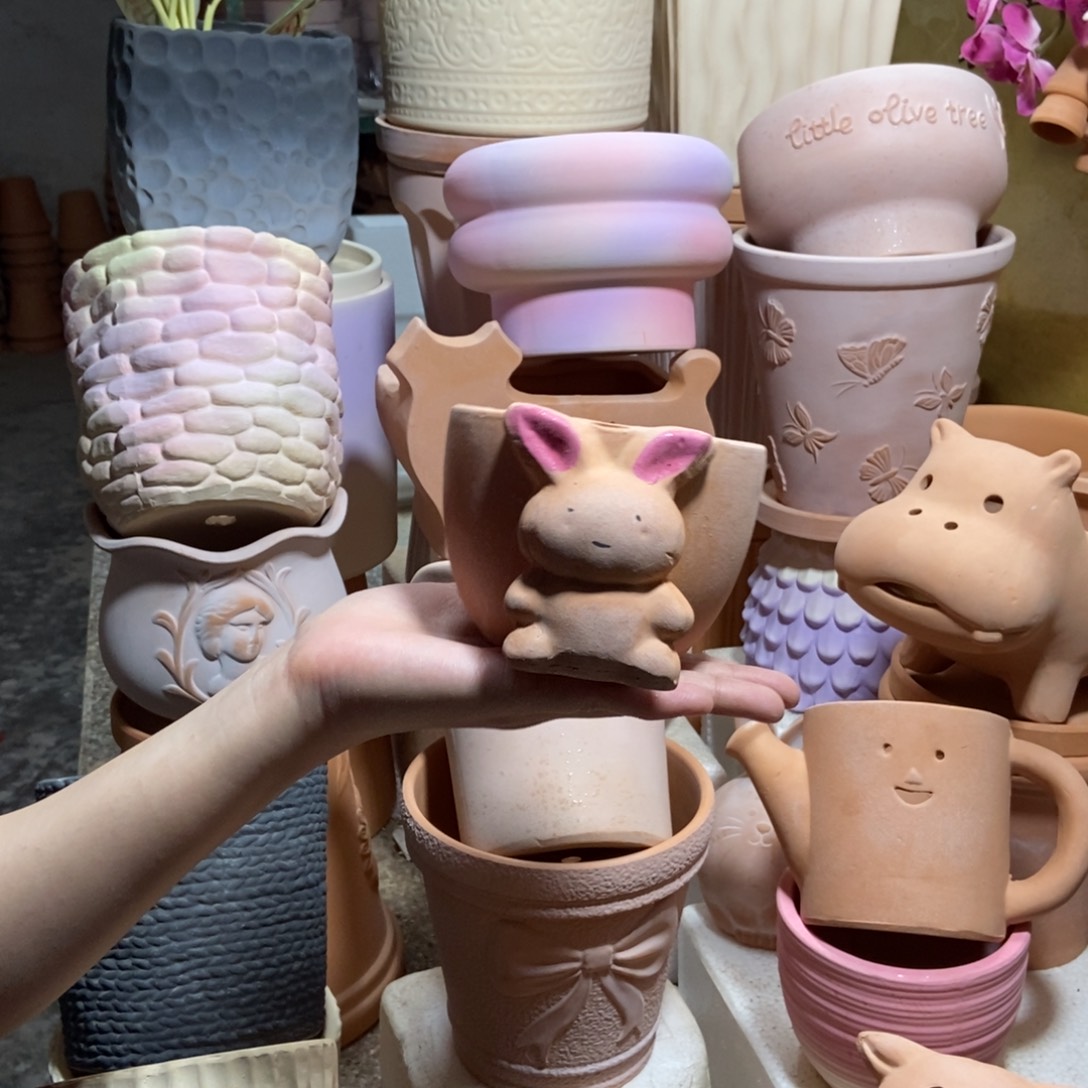 11×8手工彩绘小兔子盆 粗陶1个