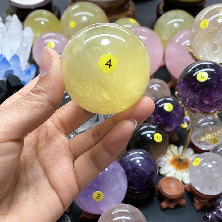 水晶黄水晶卡5.4，4号未镶嵌