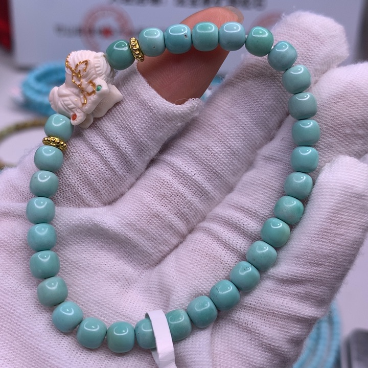 绿松石配饰未镶嵌像****月