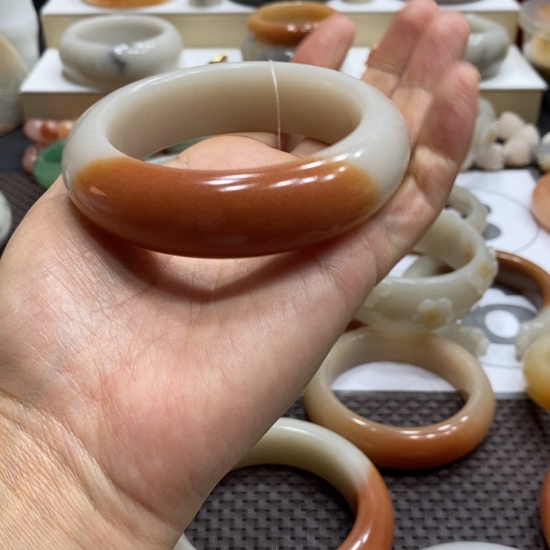 *****石英质玉未镶嵌手镯