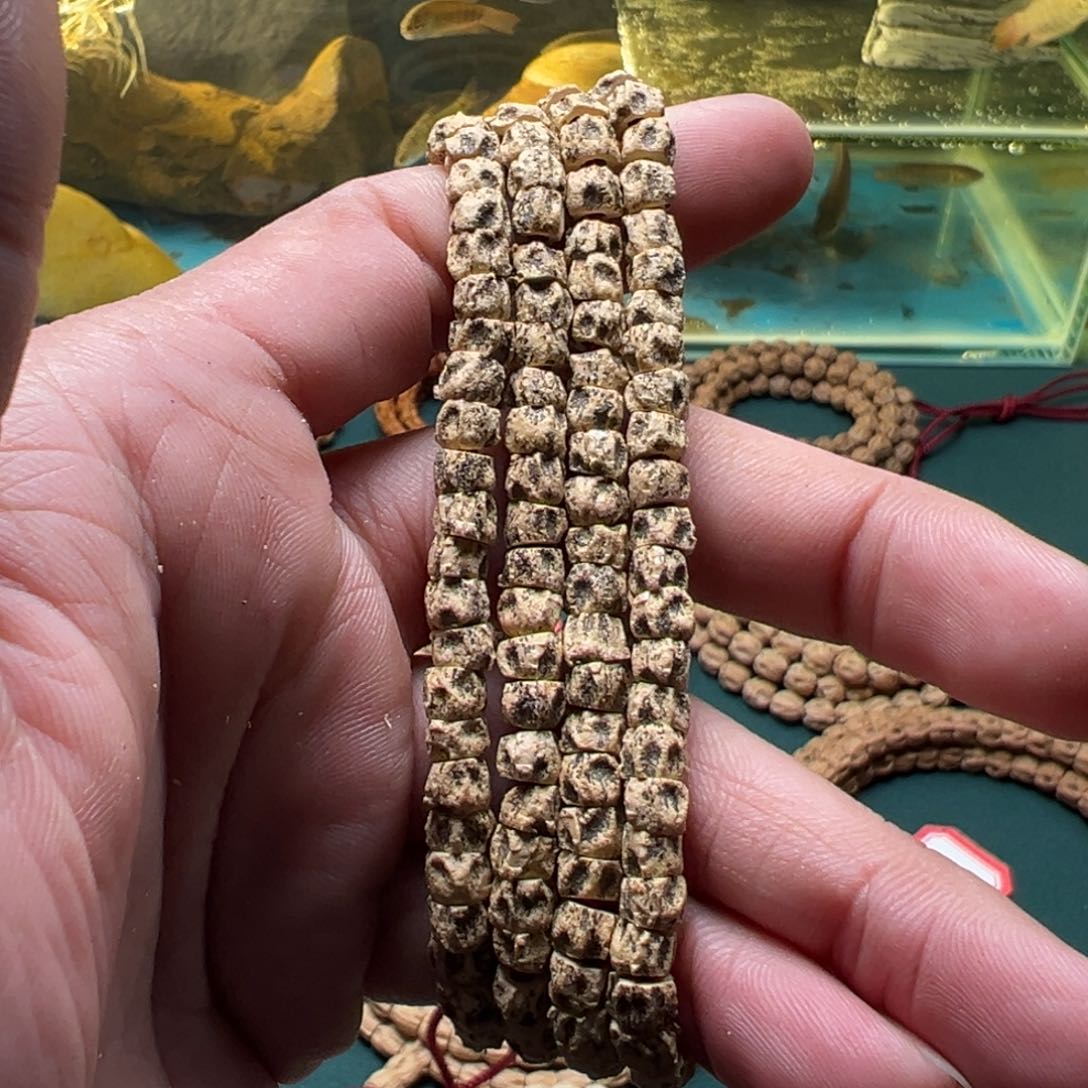 柏香籽/百香籽吊坠光*A6