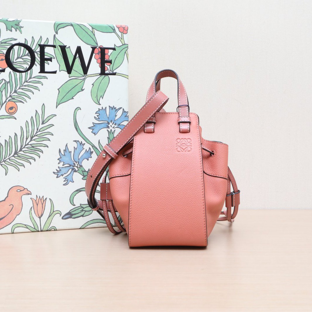 99新 LOEWE/罗意威 【娇】吊床包珊瑚粉 皮革C 银扣 156464