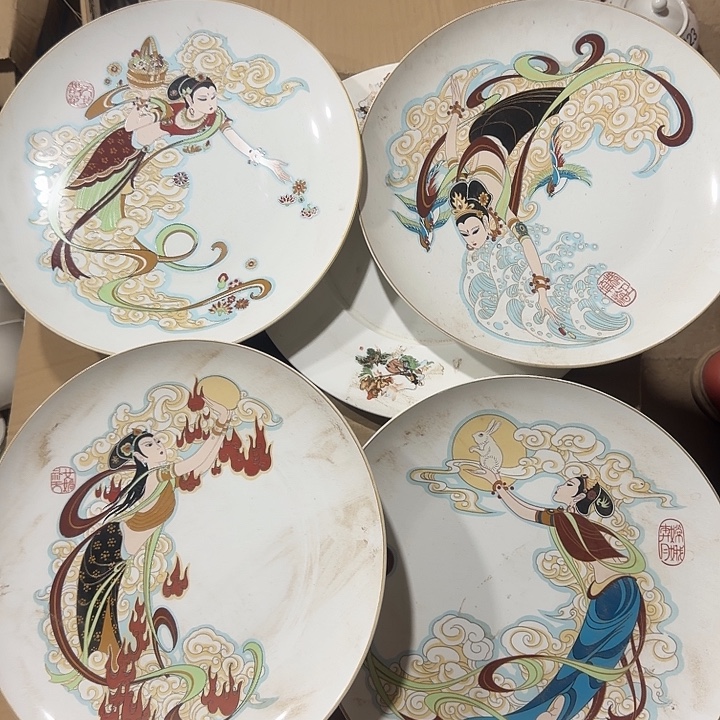 库存微瑕飞天盘子一套直径31厘米
