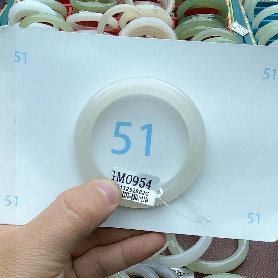 和田玉手镯未镶嵌洁*