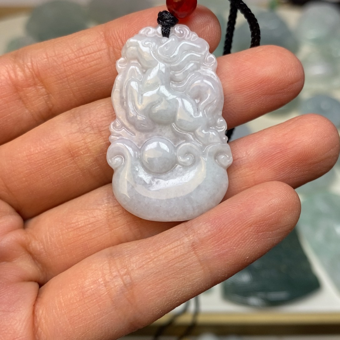 翡翠颈饰未镶嵌马