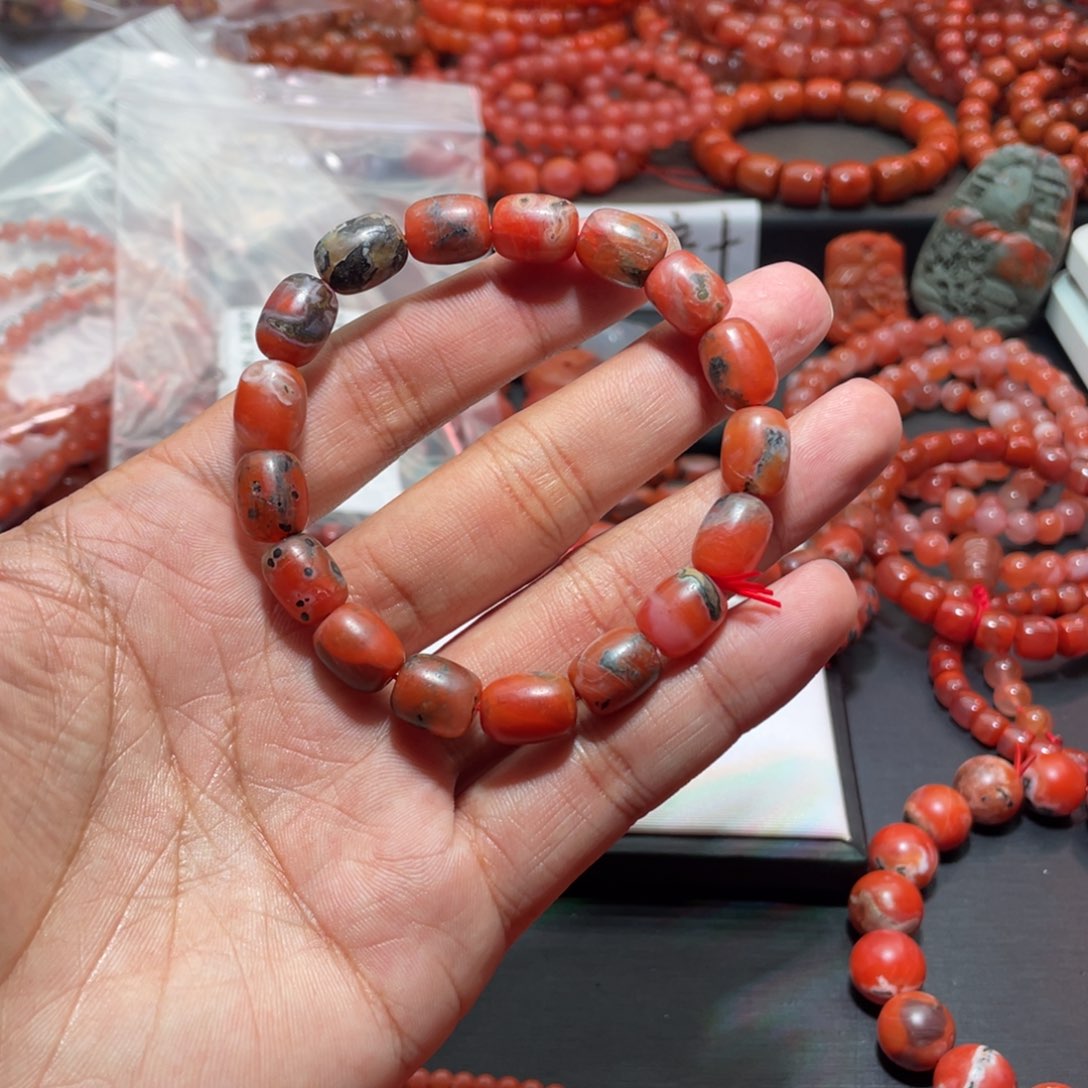 南红玛瑙手链未镶嵌