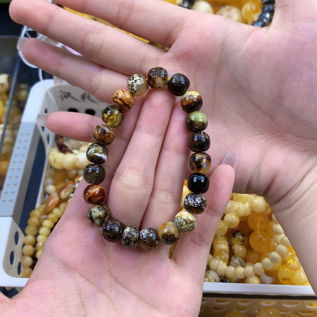 蜜蜡未镶嵌珠宝奇石9.4