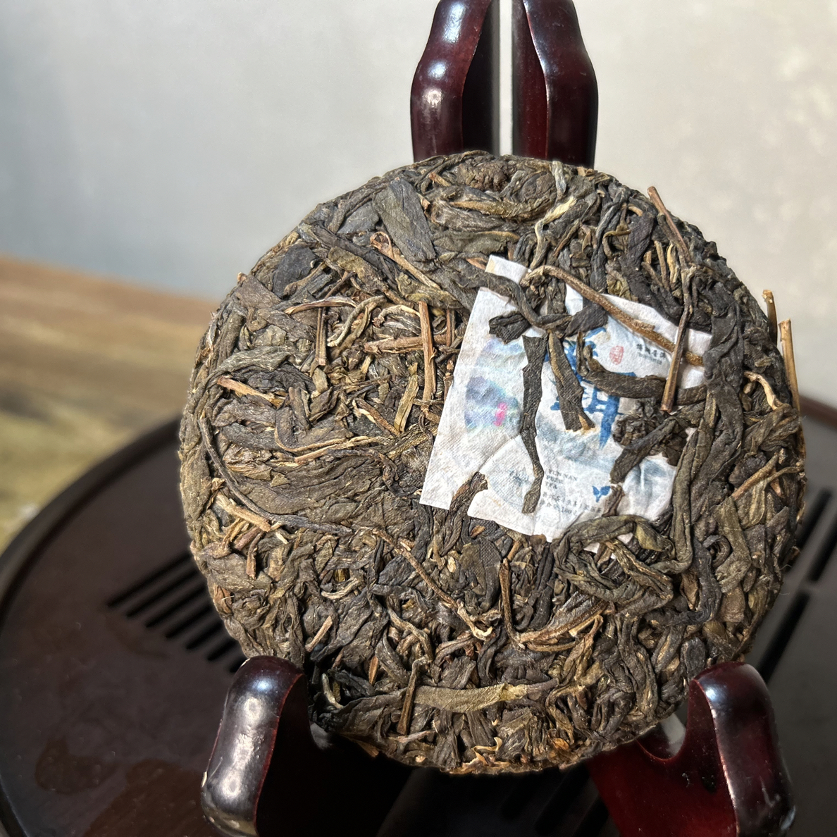 云南普洱茶饼2023年头春邦东春茶传统手工制作幽兰花蜜香100g饼