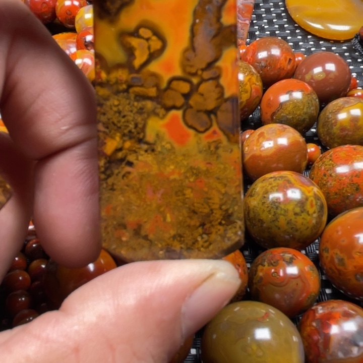 玛瑙/玉髓颈饰未镶嵌江*