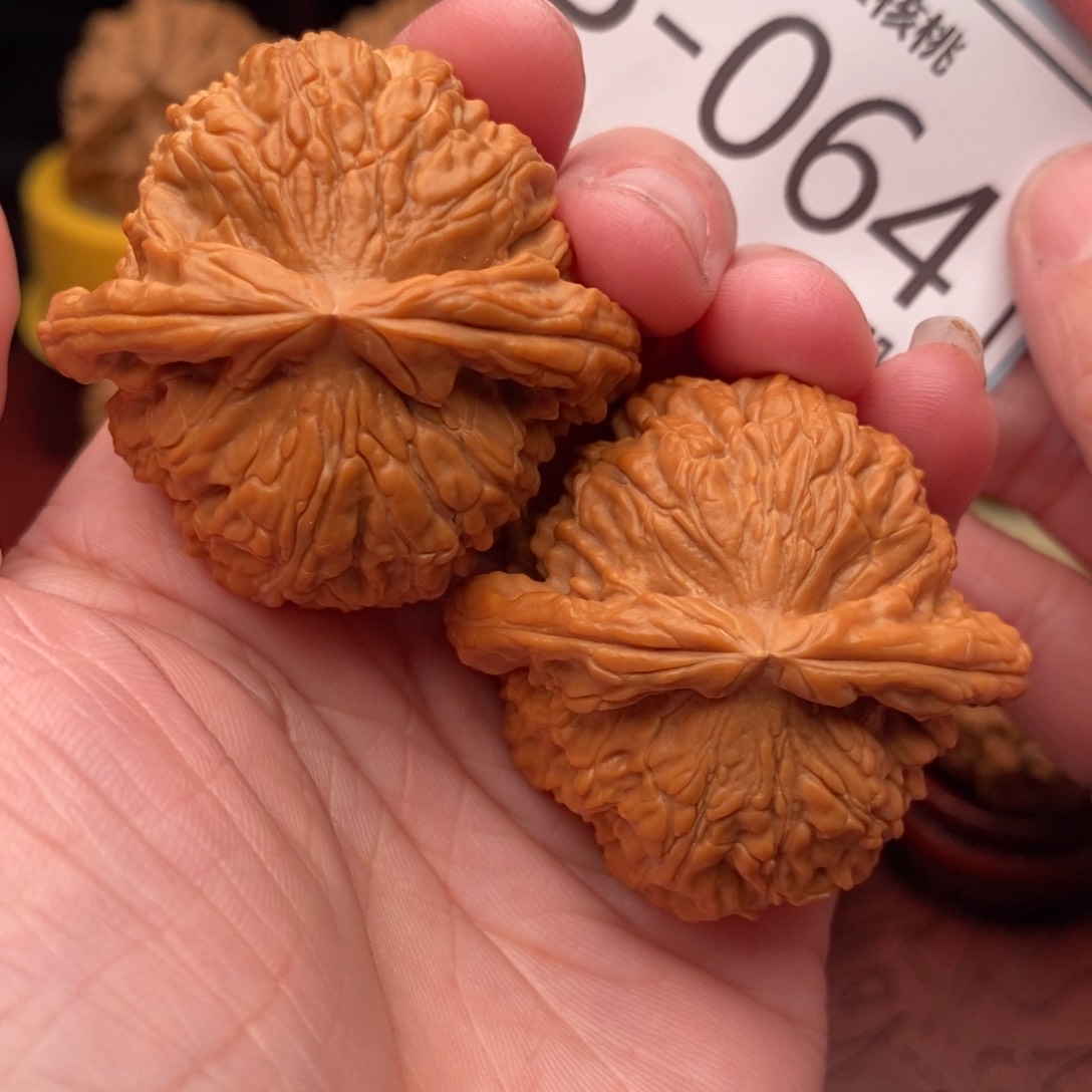 文玩核桃把件闷白43