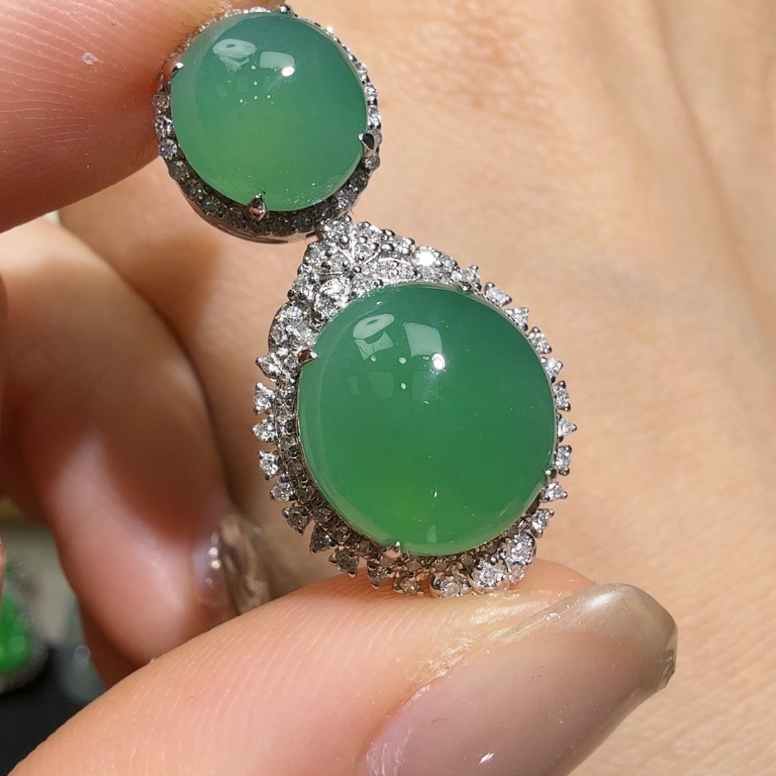 翡翠吊坠(不含链)18K金镶嵌