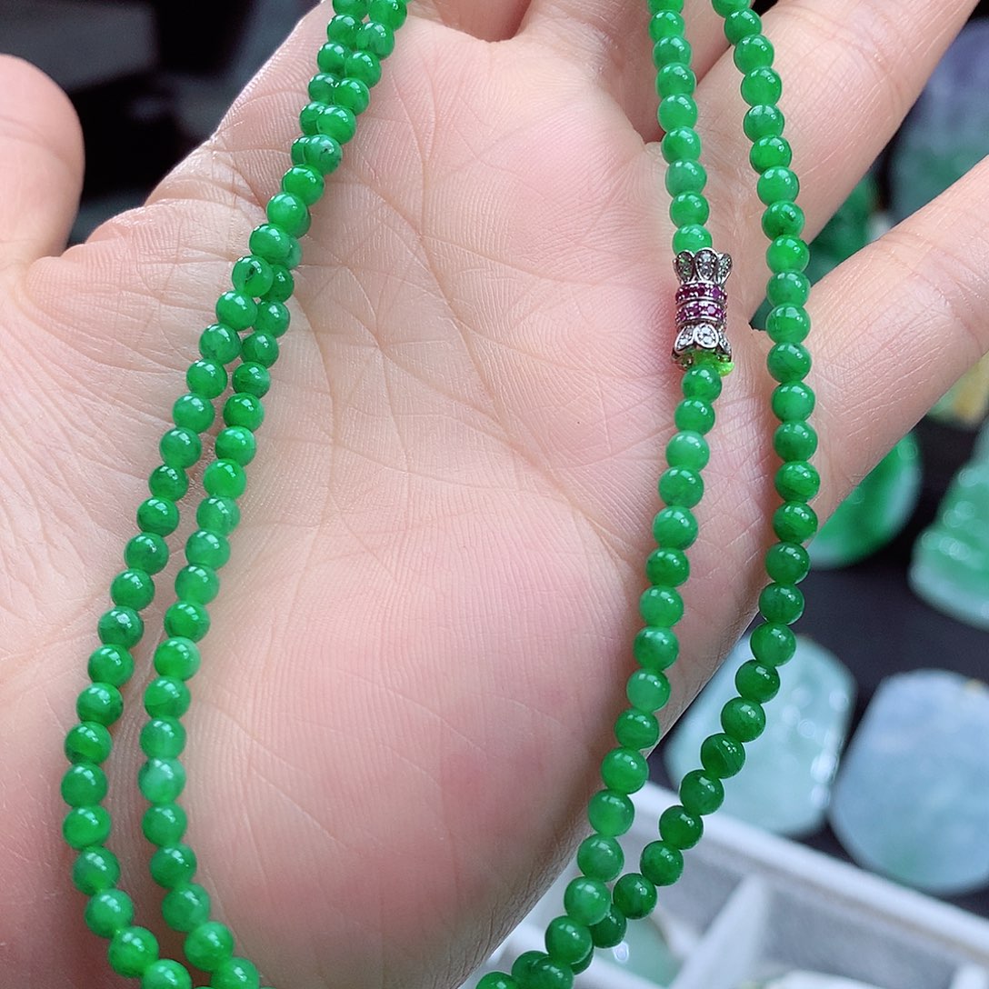 翡翠颈饰未镶嵌翡翠吊坠