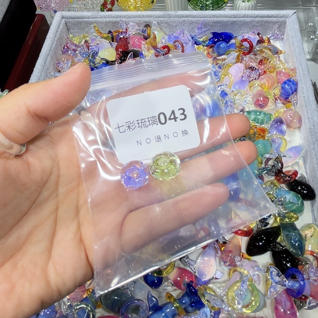 S***M颈饰玻璃43串珠两个