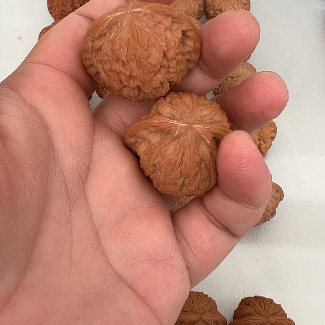 文玩核桃吊坠一**奶