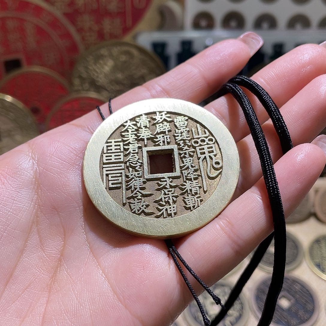 铜铜现代仿制工艺品花钱