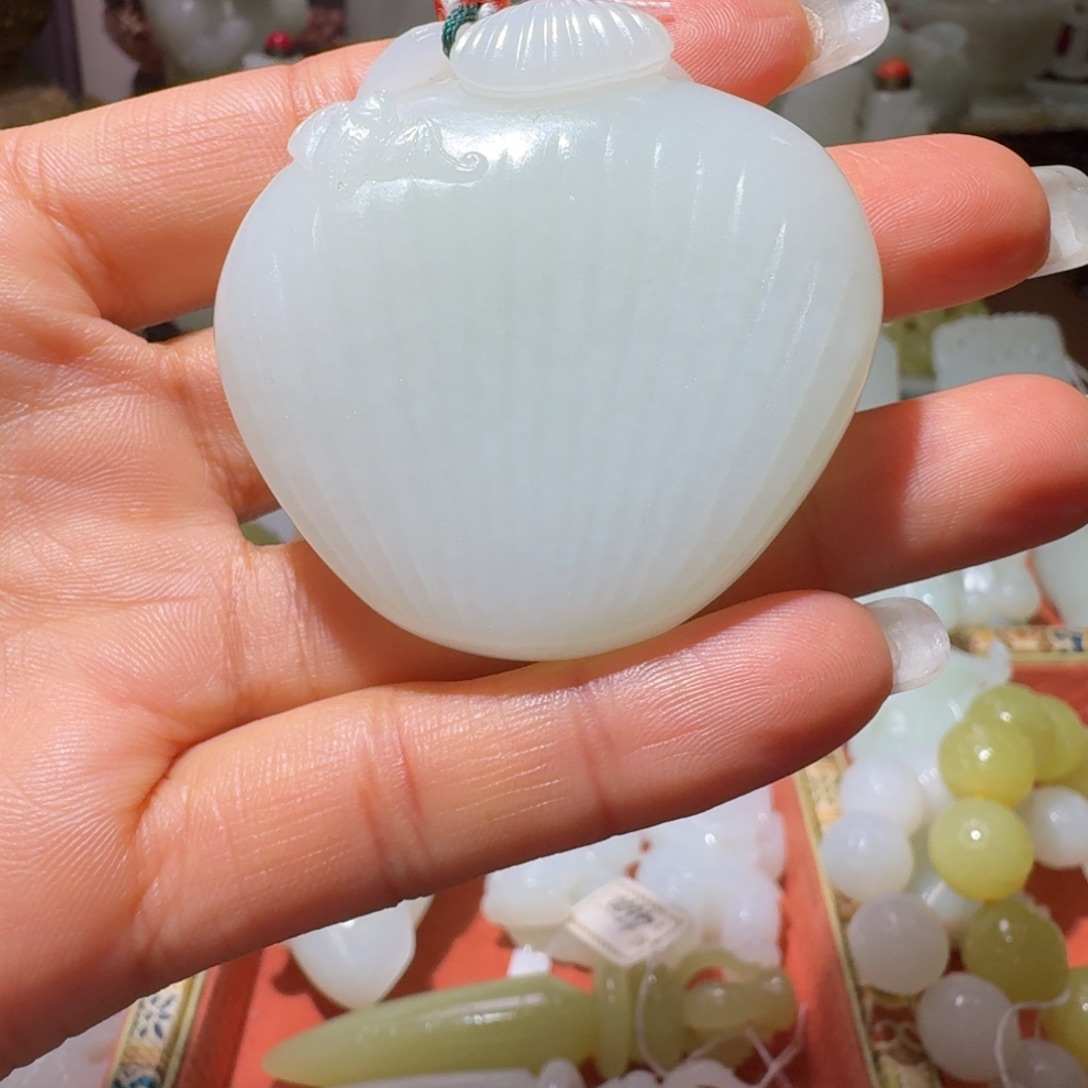 和田玉未镶嵌把件