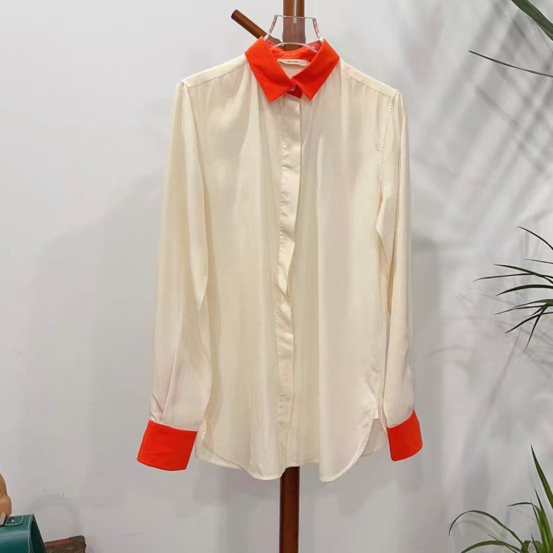 95新 Celine/思琳 Celine米黄色衬衫36码/GZ180