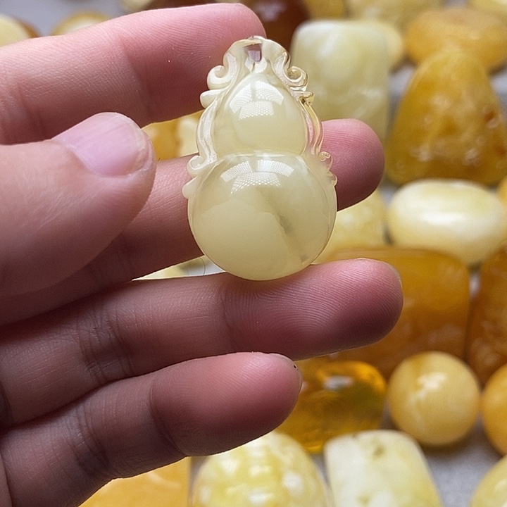 琥珀颈饰未镶嵌琥珀蜜蜡吊坠