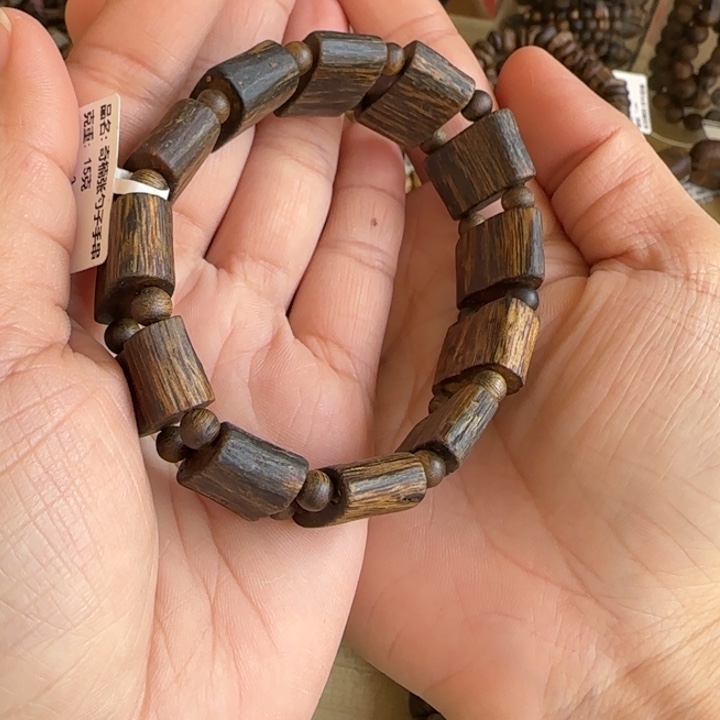 沉香手串张勺子多样性发货一条卡19-15克