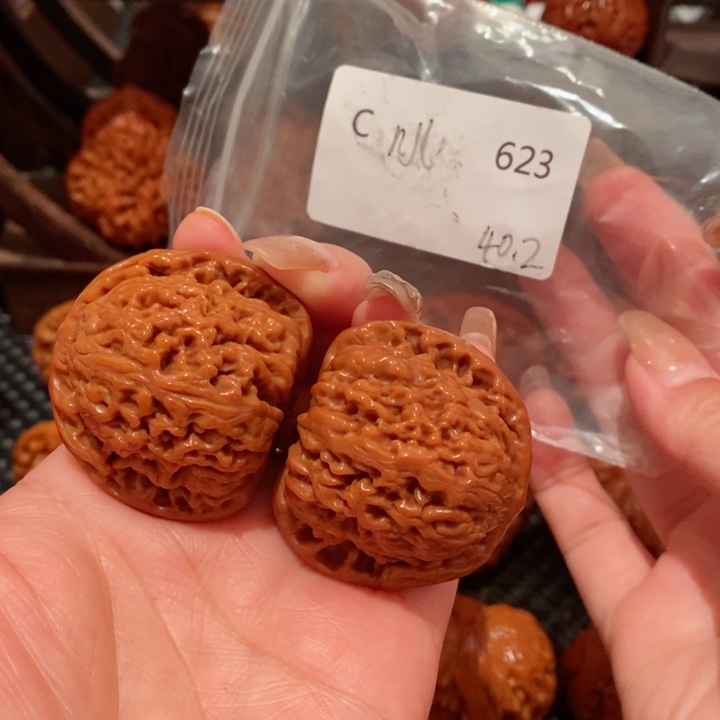 文玩核桃把件凌****面精品