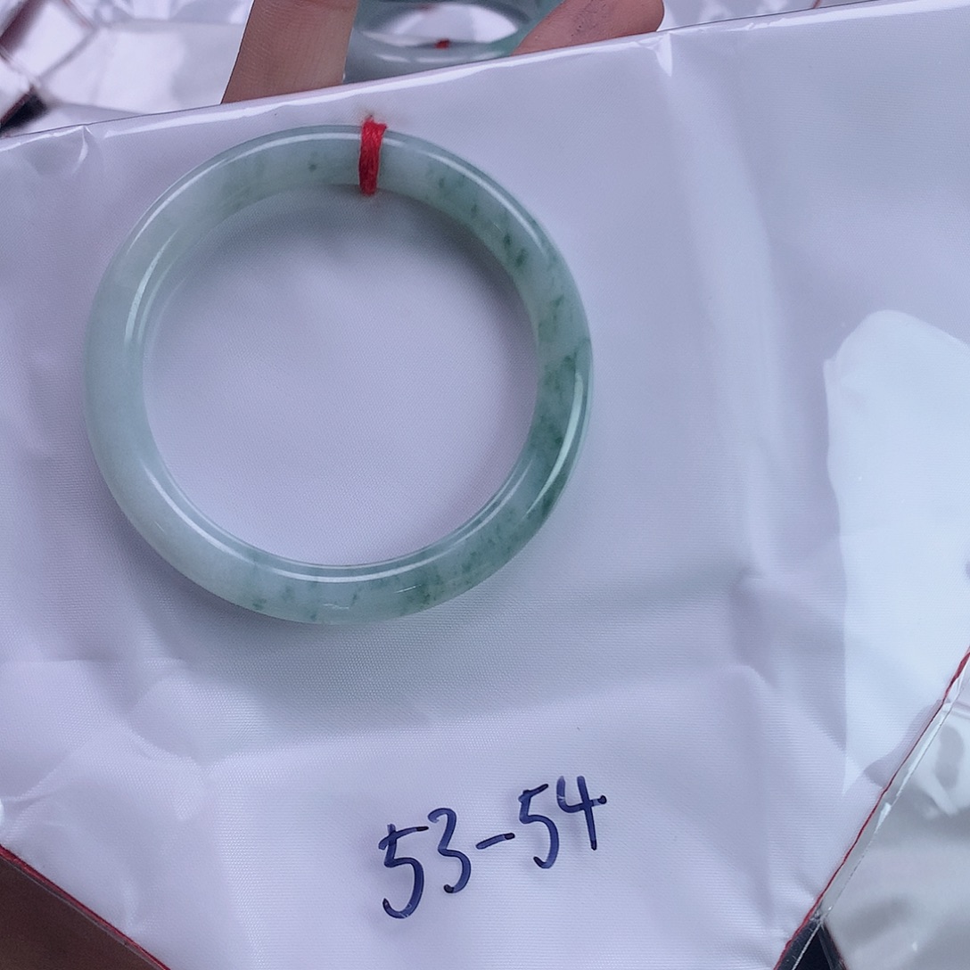 翡翠未镶嵌手镯53，54